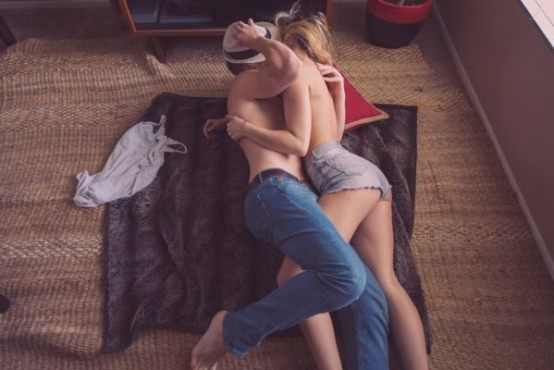 Amazing Sex Positions That Are A Must Try - Featured Image